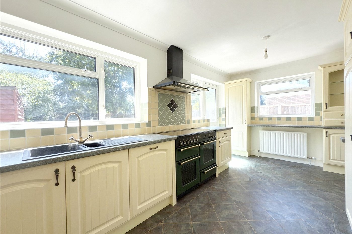 5 bedroom house for sale in Hextable | Robinson Jackson