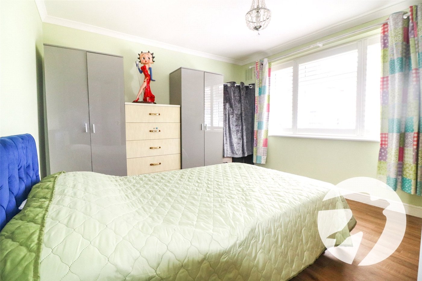 2 bedroom bungalow for sale in Erith | Robinson Jackson