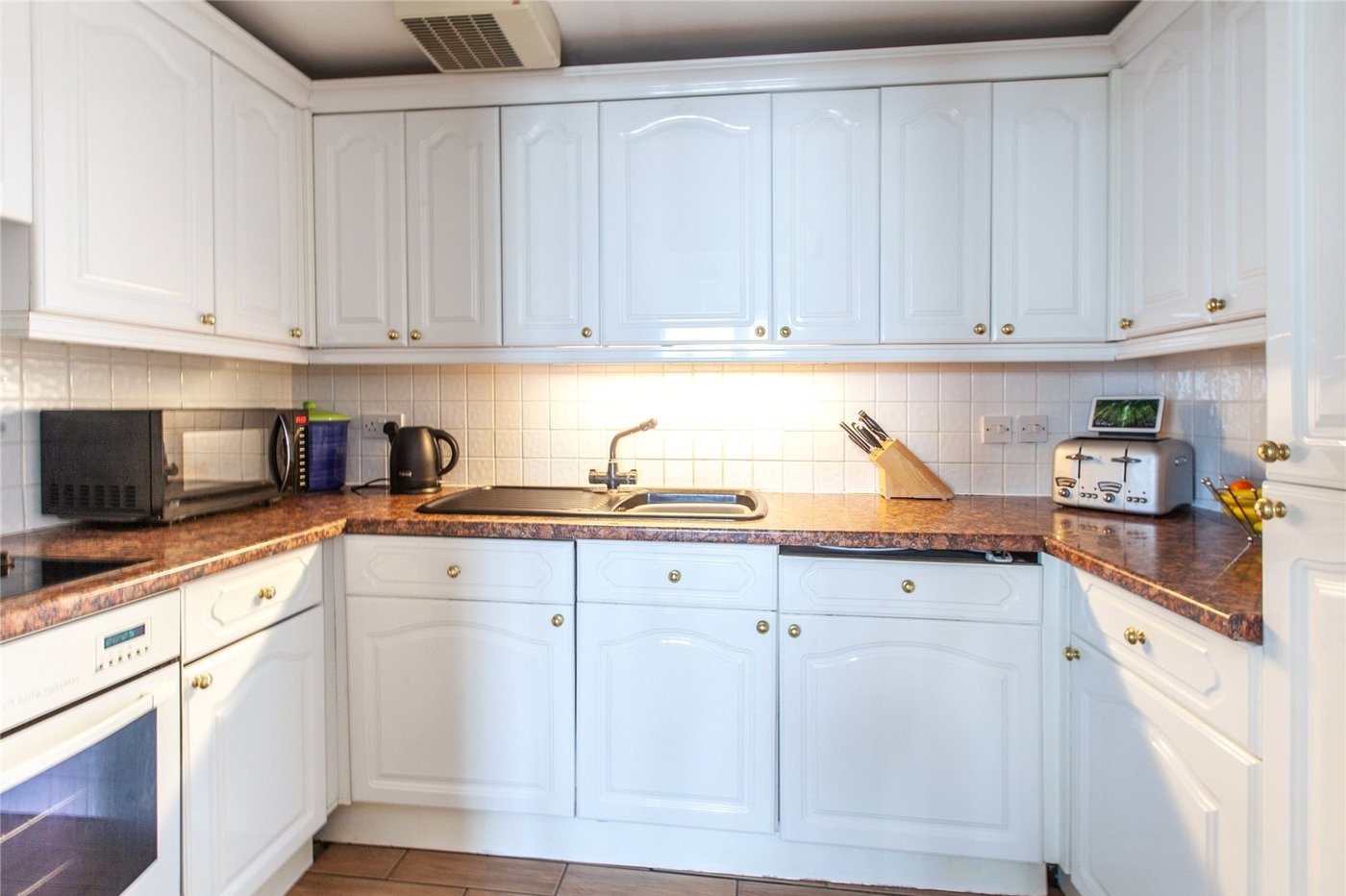 2 bedroom property for sale in Gravesend | Robinson Michael & Jackson
