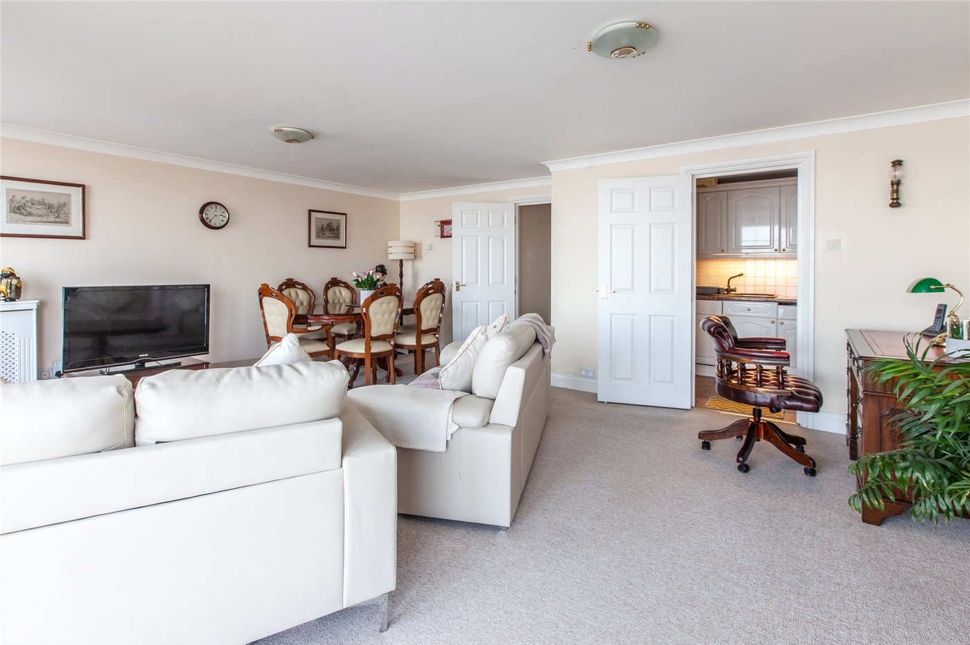 2 bedroom property for sale in Gravesend | Robinson Michael & Jackson