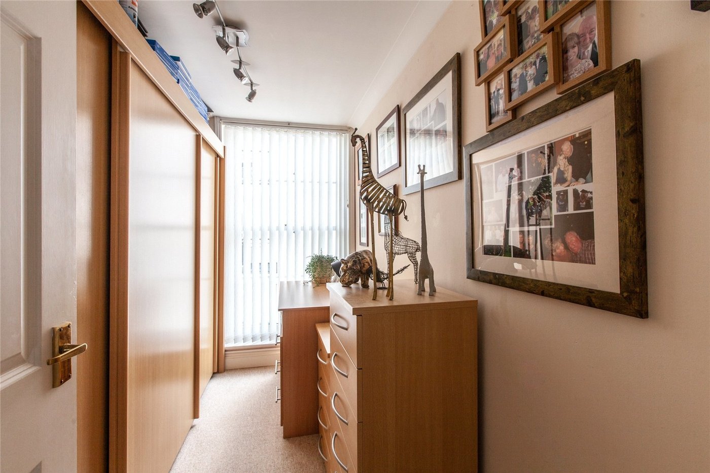 2 bedroom property for sale in Gravesend | Robinson Michael & Jackson