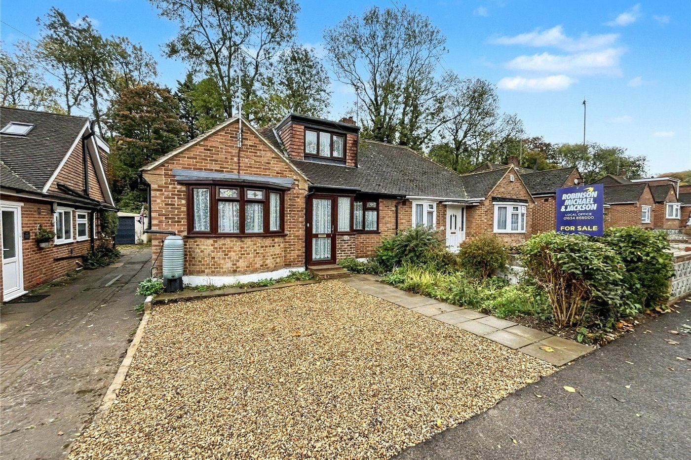 4 bedroom bungalow for sale in Davis Estate | Robinson Michael & Jackson