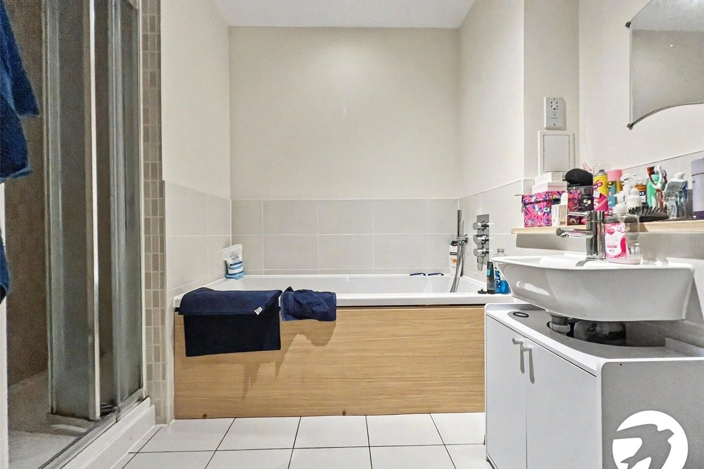 1 bedroom property for sale in Elliotts Way | Robinson Michael & Jackson