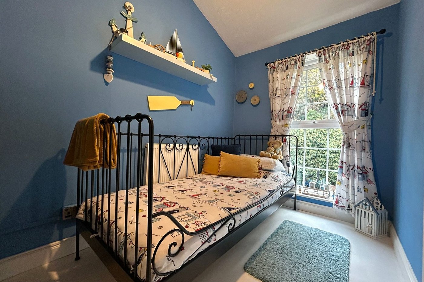 2 bedroom house for sale in Woolwich | Robinson Jackson