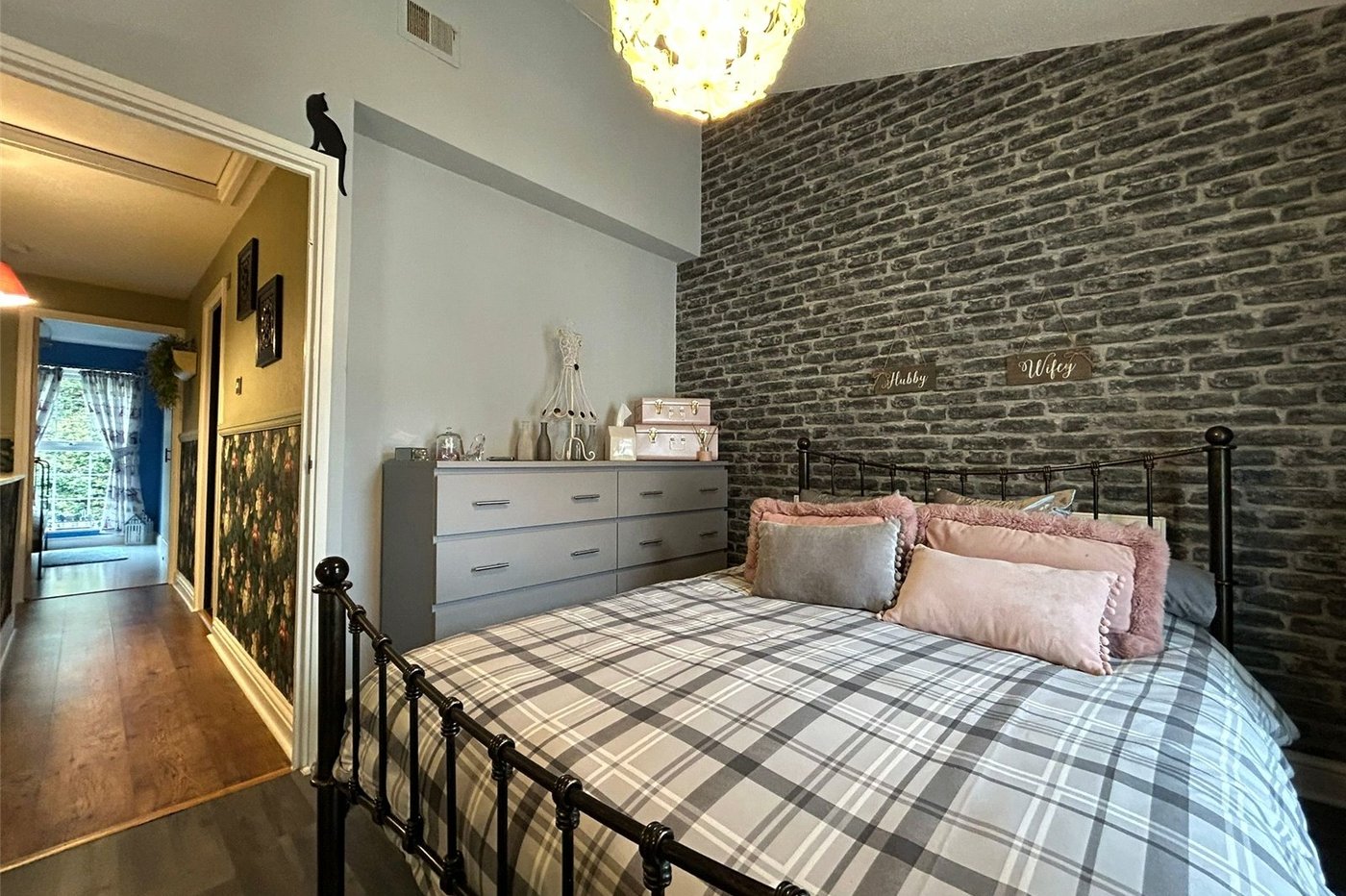 2 bedroom house for sale in Woolwich | Robinson Jackson