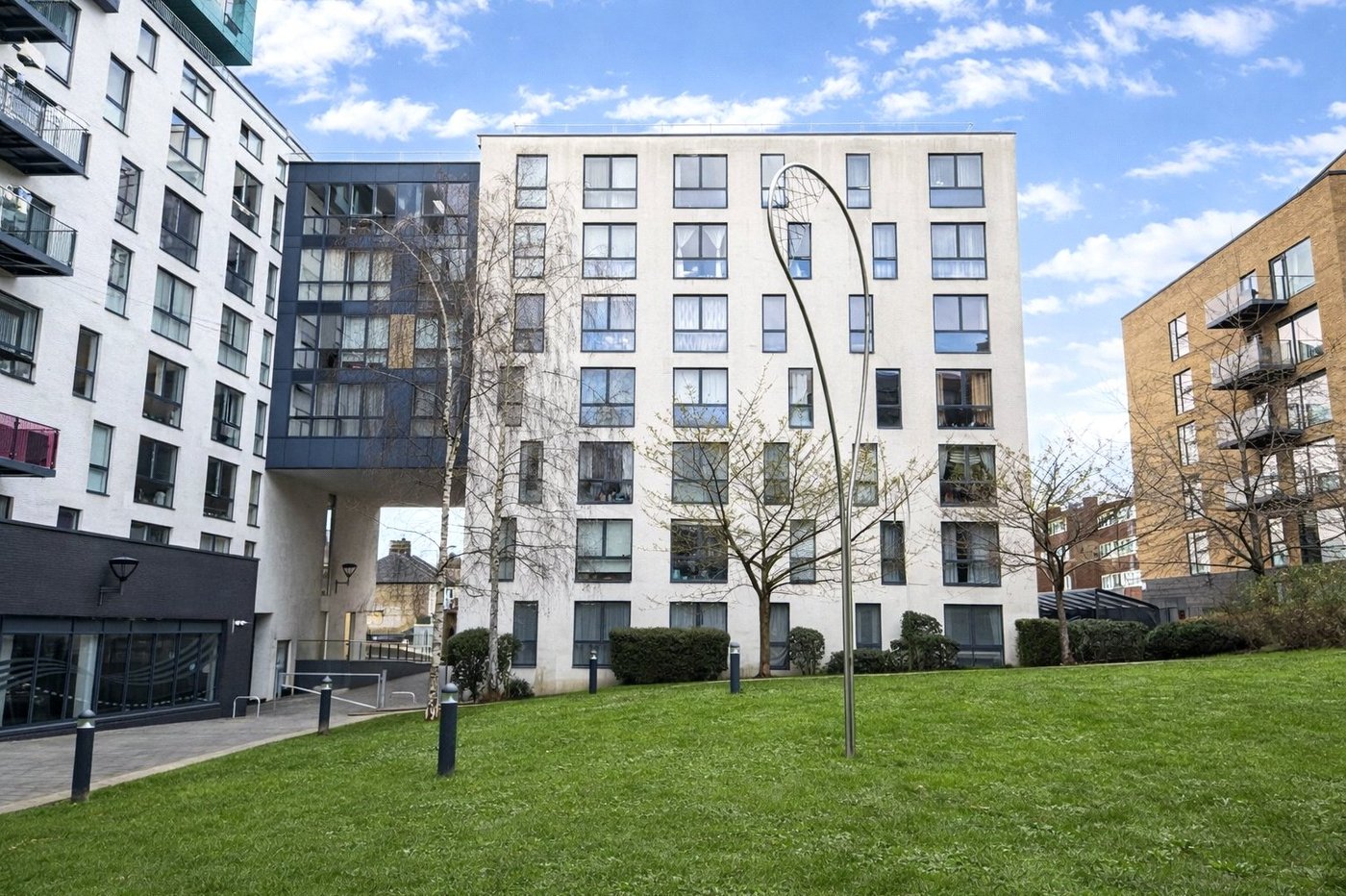 1 bedroom property for sale in London | Robinson Jackson
