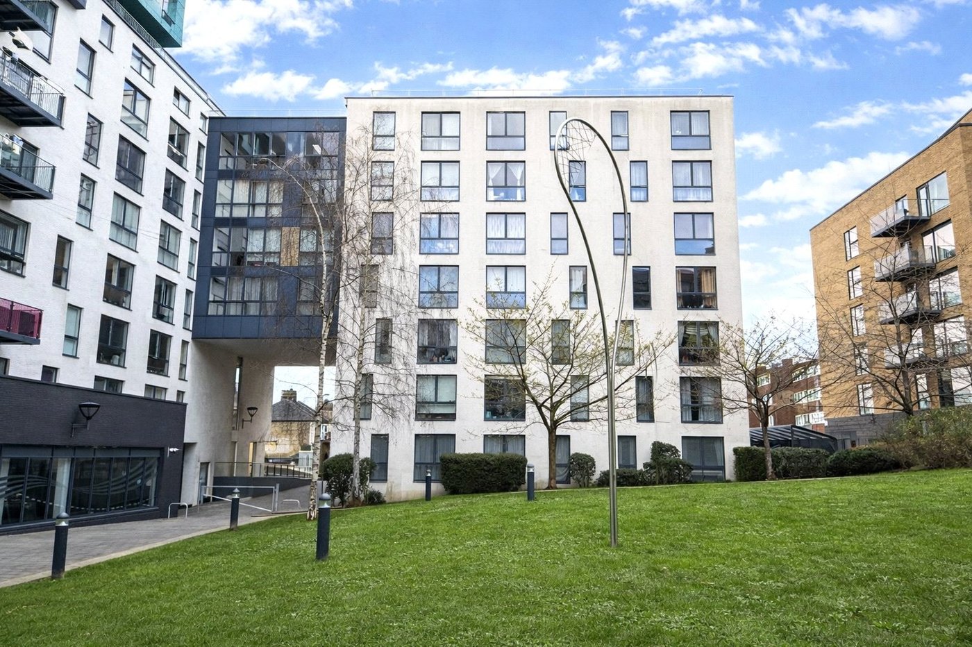 1 bedroom property for sale in London | Robinson Jackson