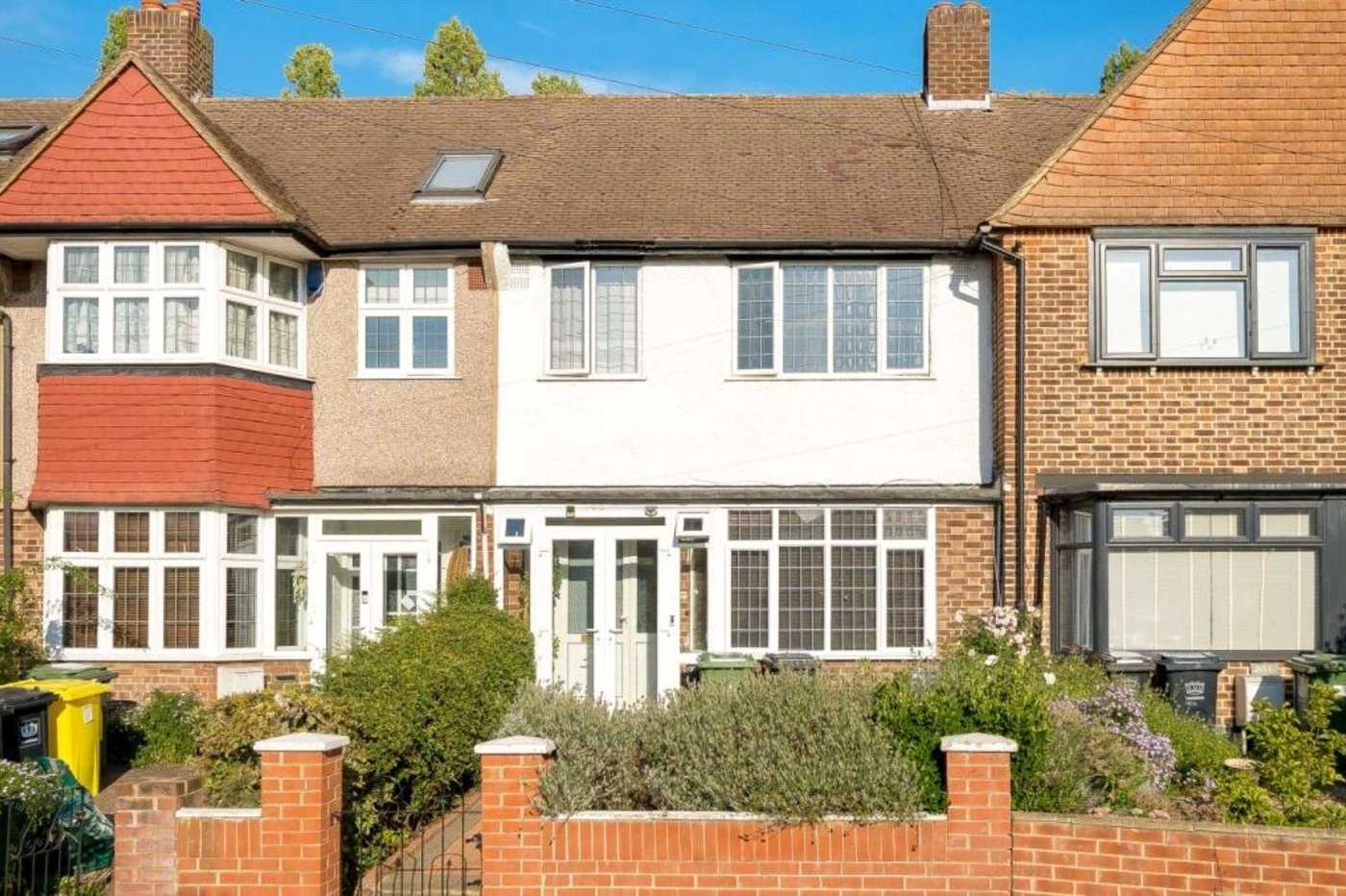 3 bedroom house for sale in London | Robinson Jackson