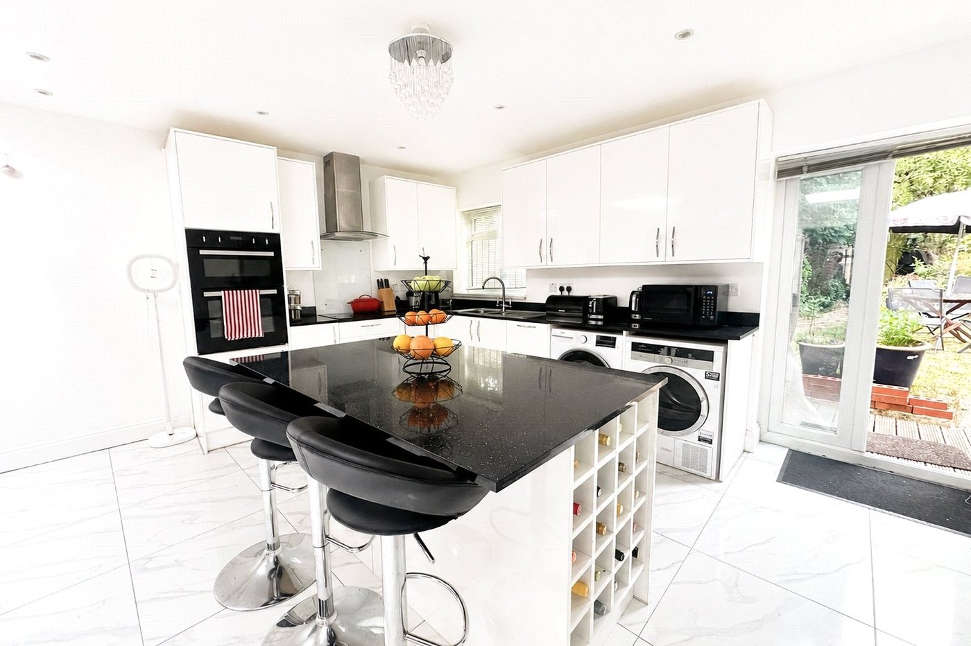 3 bedroom house for sale in London | Robinson Jackson
