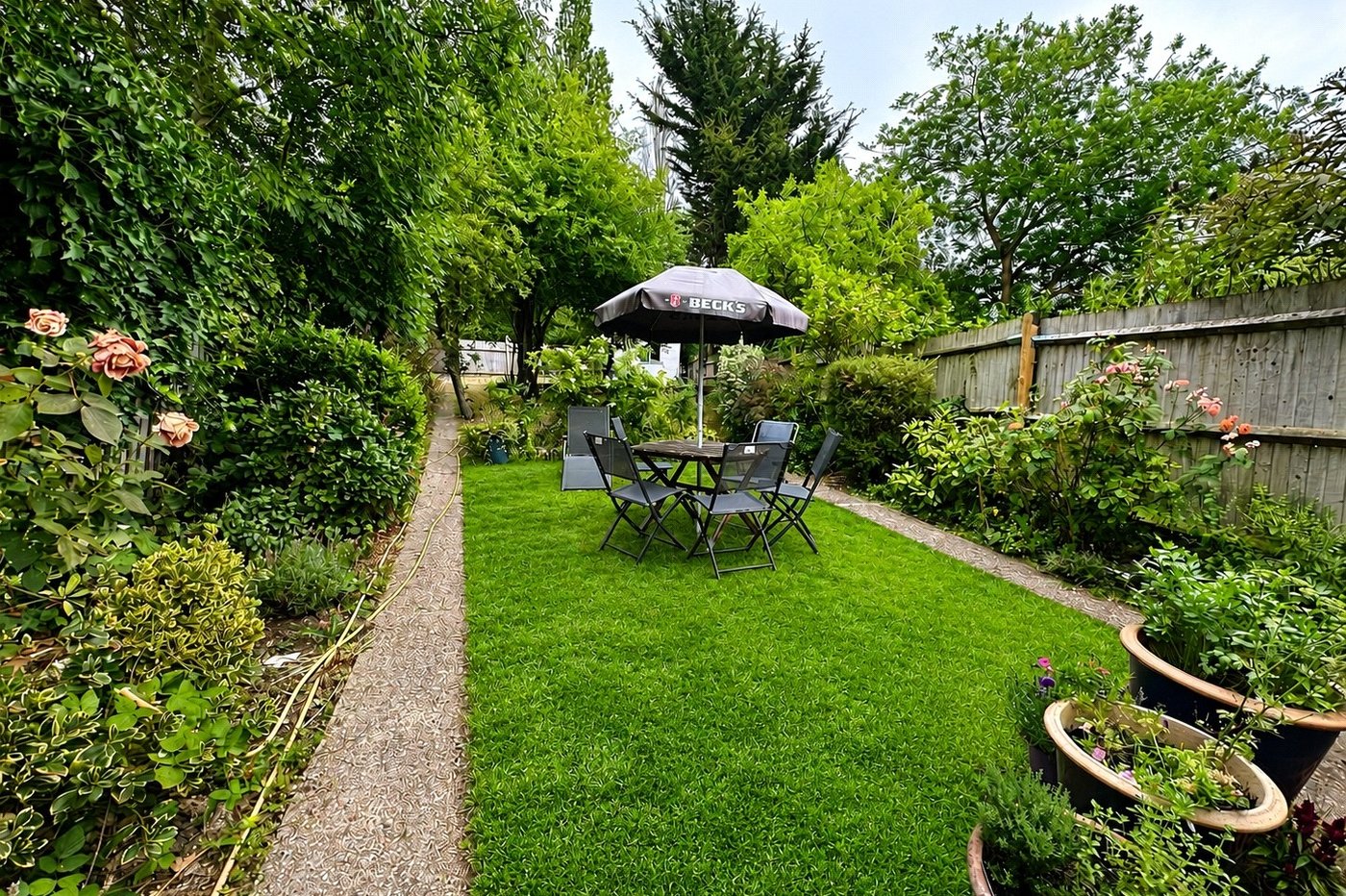 3 bedroom house for sale in London | Robinson Jackson