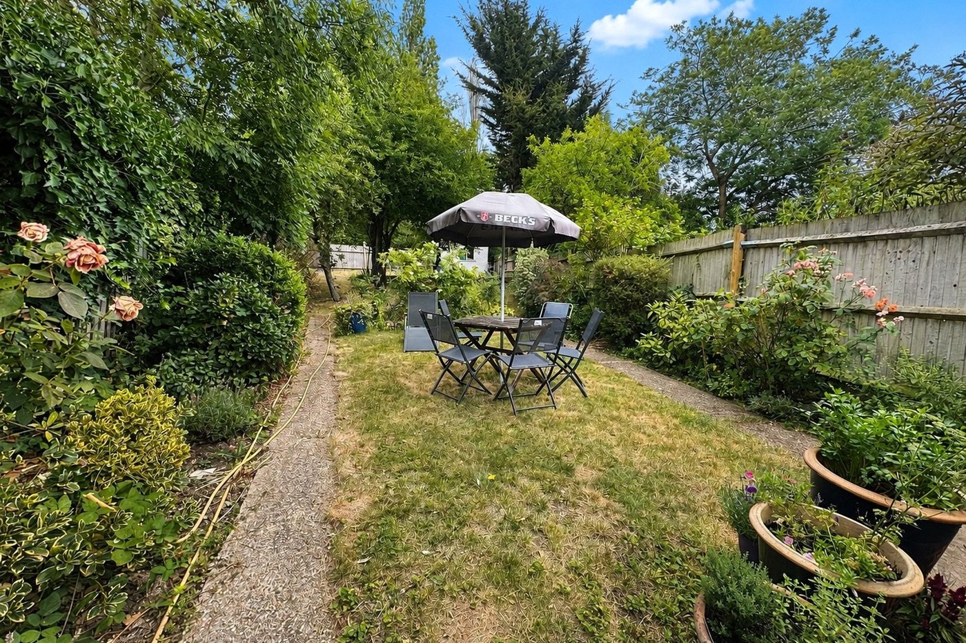 3 bedroom house for sale in London | Robinson Jackson