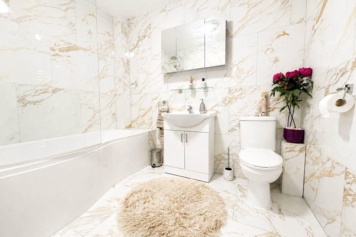 3 bedroom house for sale in London | Robinson Jackson