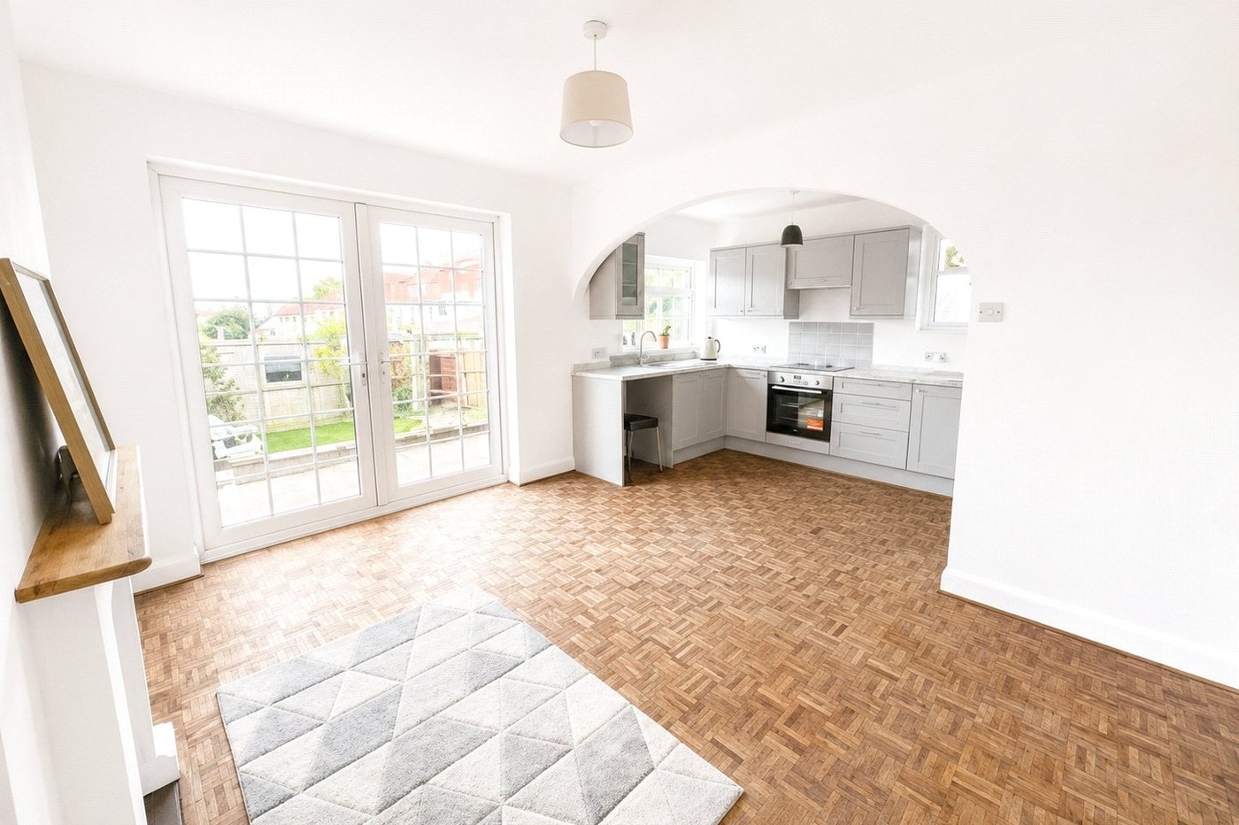 3 bedroom house for sale in London | Robinson Jackson