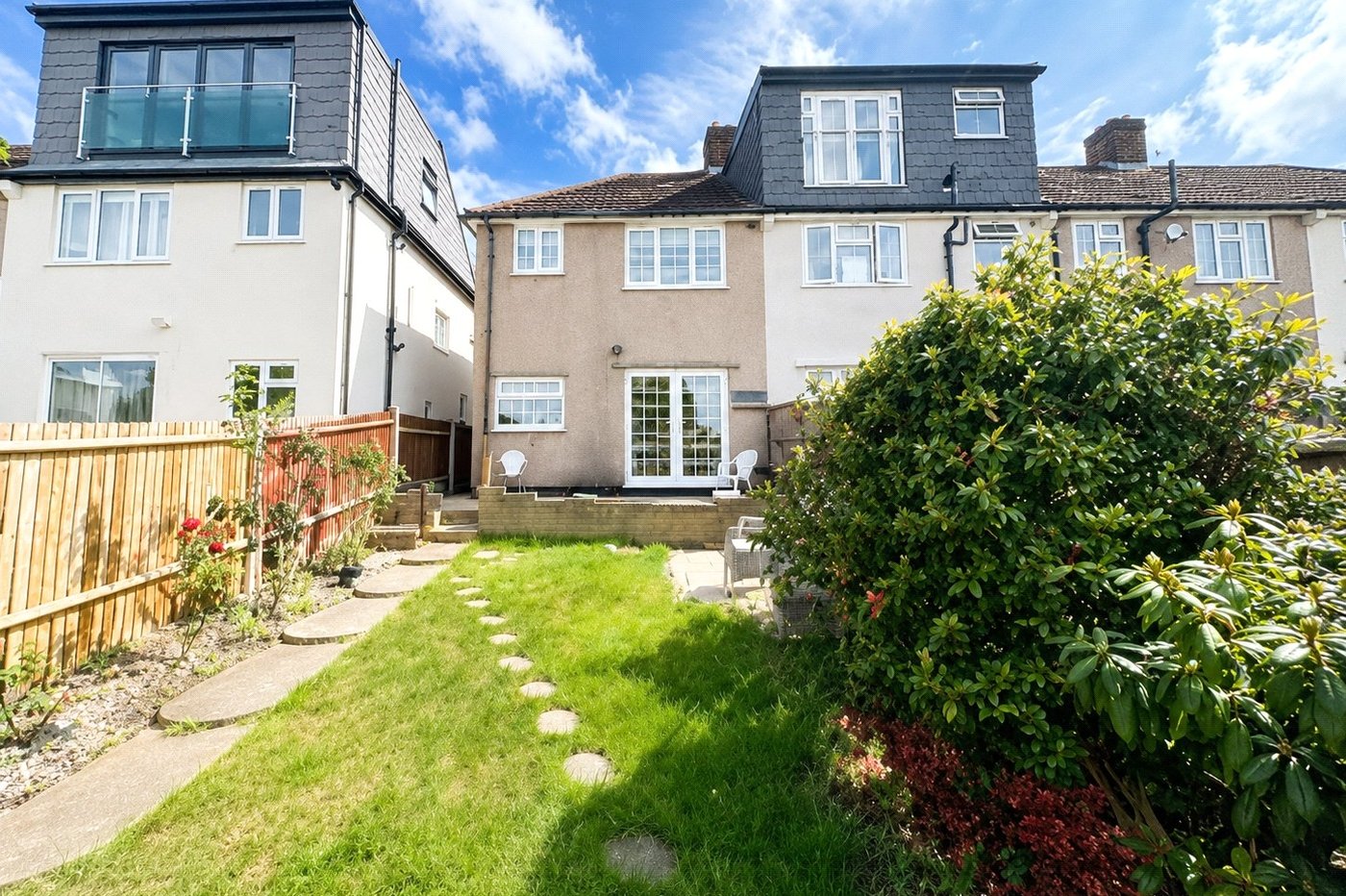 3 bedroom house for sale in London | Robinson Jackson