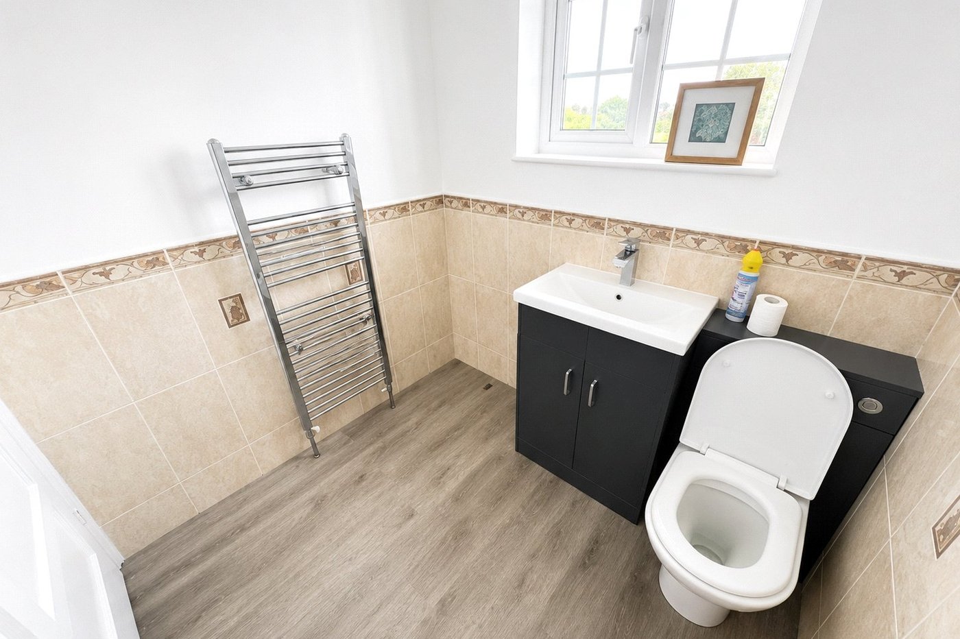 3 bedroom house for sale in London | Robinson Jackson