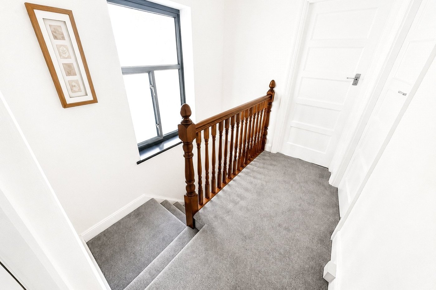 3 bedroom house for sale in London | Robinson Jackson