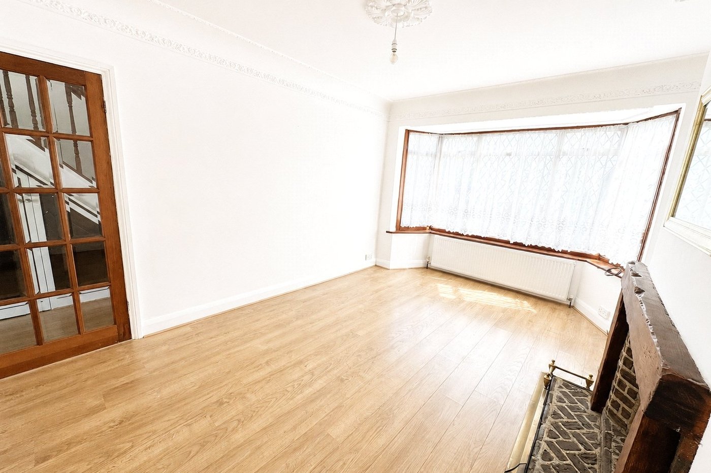 3 bedroom house for sale in London | Robinson Jackson