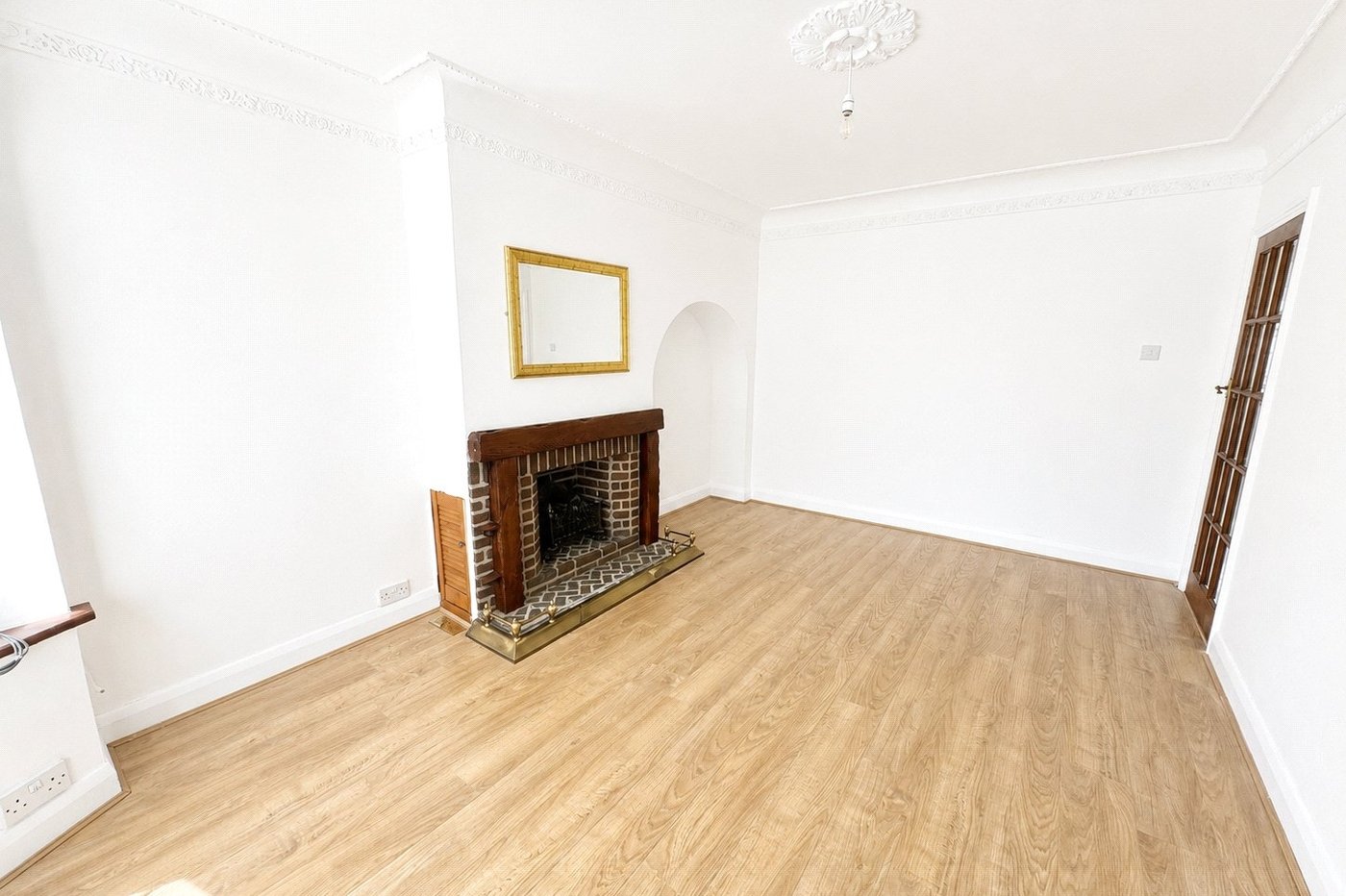 3 bedroom house for sale in London | Robinson Jackson