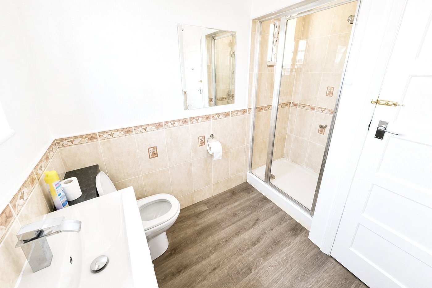 3 bedroom house for sale in London | Robinson Jackson
