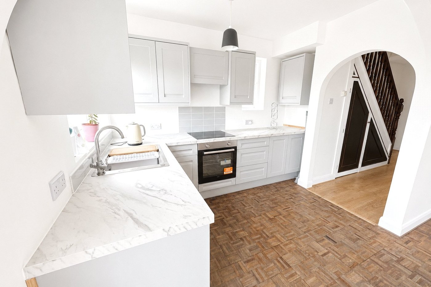 3 bedroom house for sale in London | Robinson Jackson