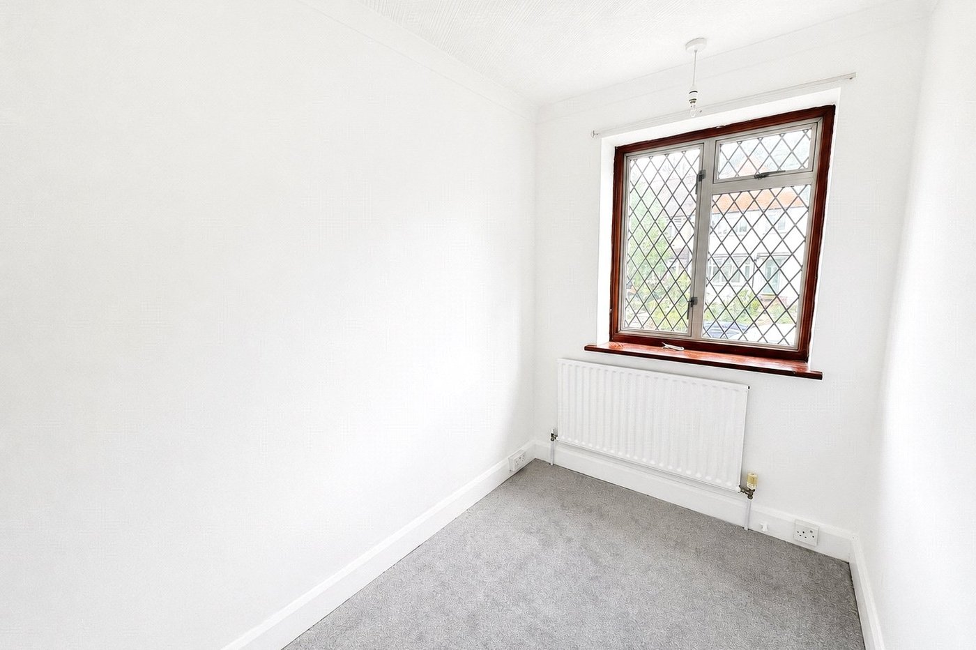 3 bedroom house for sale in London | Robinson Jackson