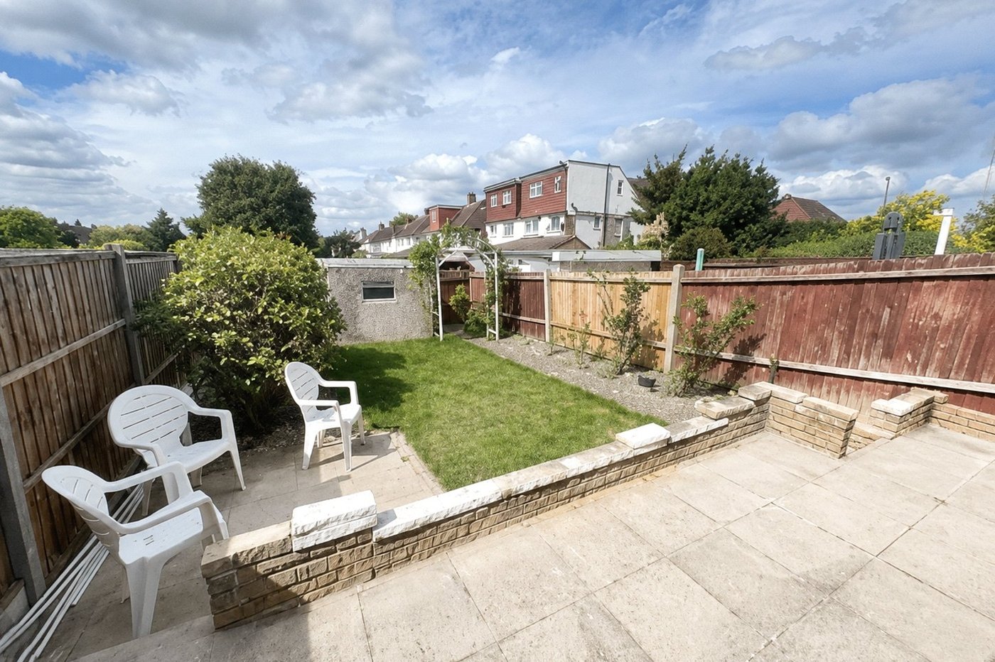 3 bedroom house for sale in London | Robinson Jackson