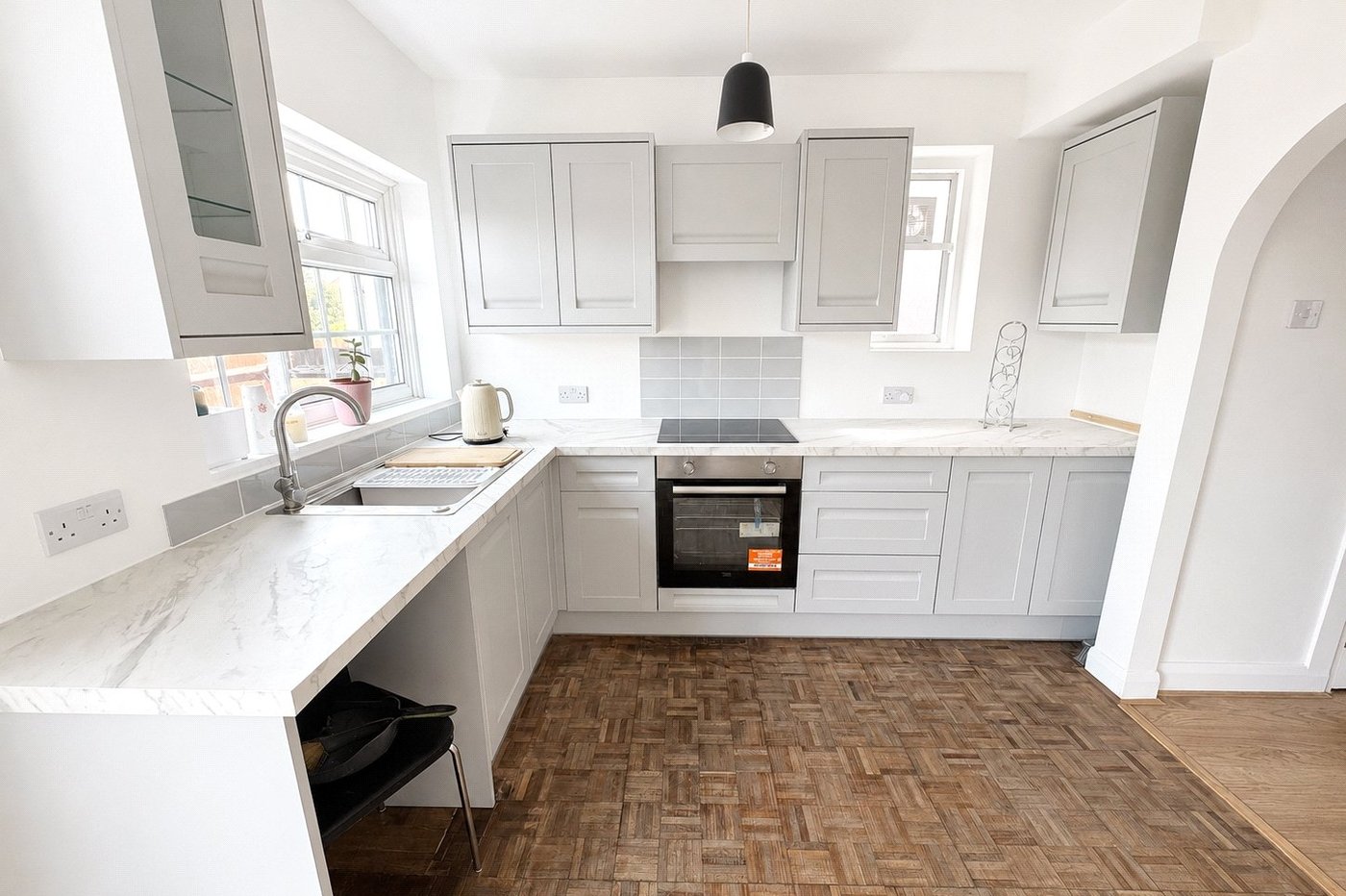 3 bedroom house for sale in London | Robinson Jackson