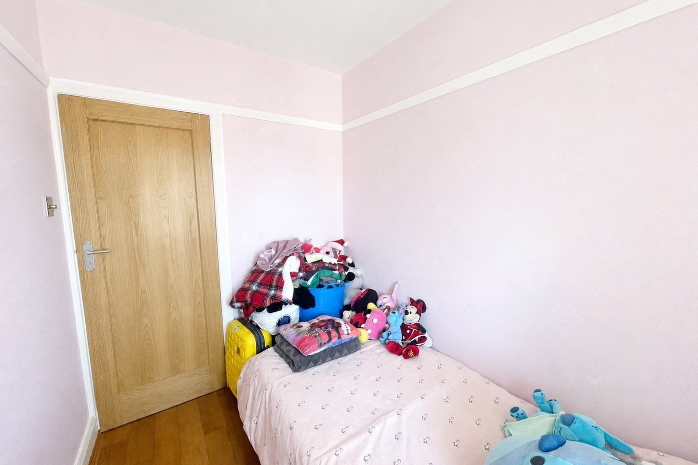 3 bedroom house for sale in London | Robinson Jackson