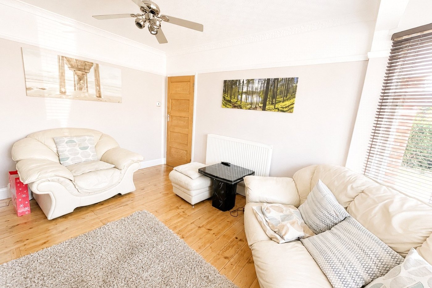 3 bedroom house for sale in London | Robinson Jackson