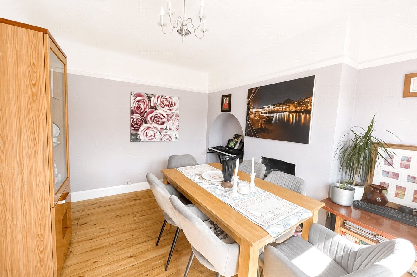 3 bedroom house for sale in London | Robinson Jackson
