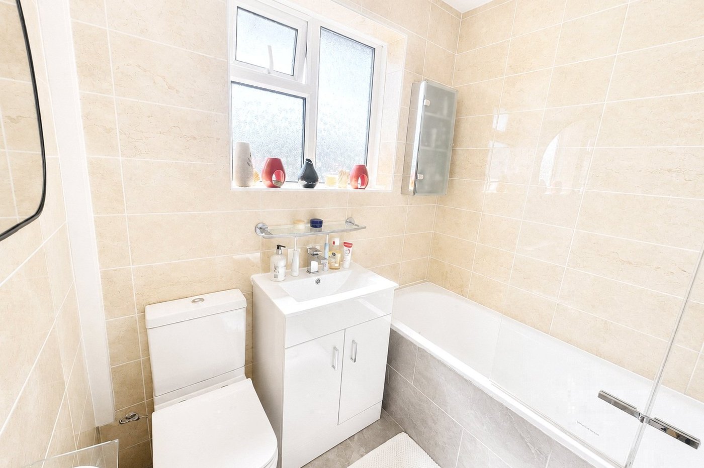 3 bedroom house for sale in London | Robinson Jackson