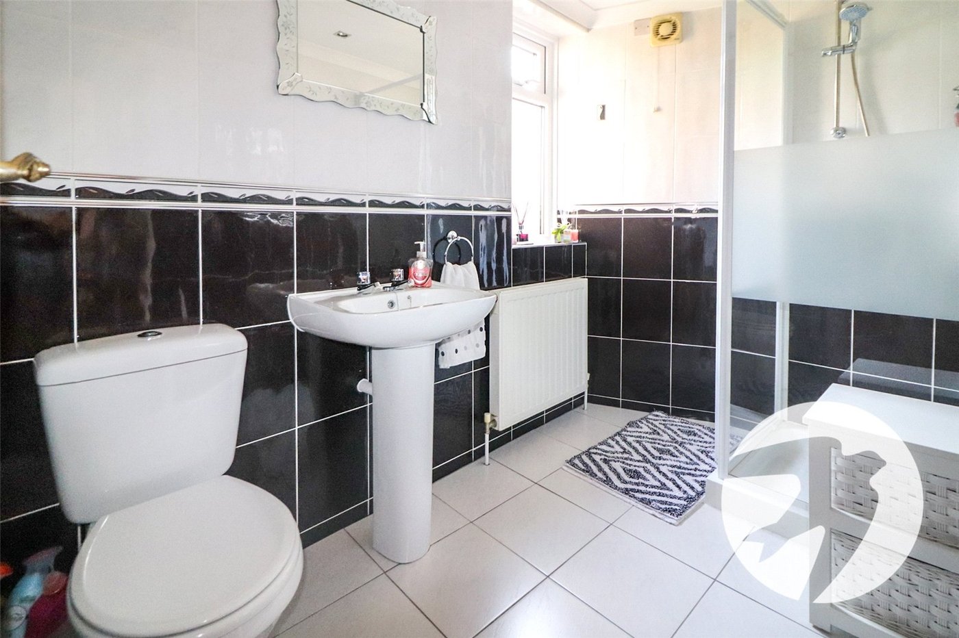 4 bedroom house for sale in Erith | Robinson Jackson