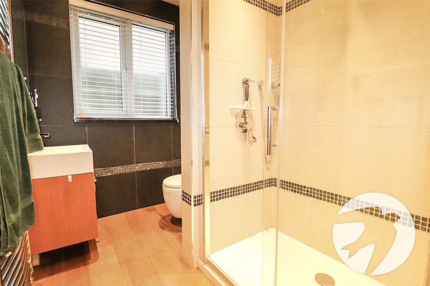 2 bedroom bungalow for sale in Bexleyheath | Robinson Jackson