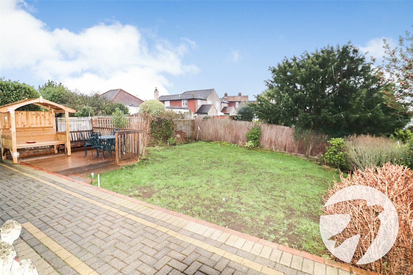 2 bedroom bungalow for sale in Bexleyheath | Robinson Jackson