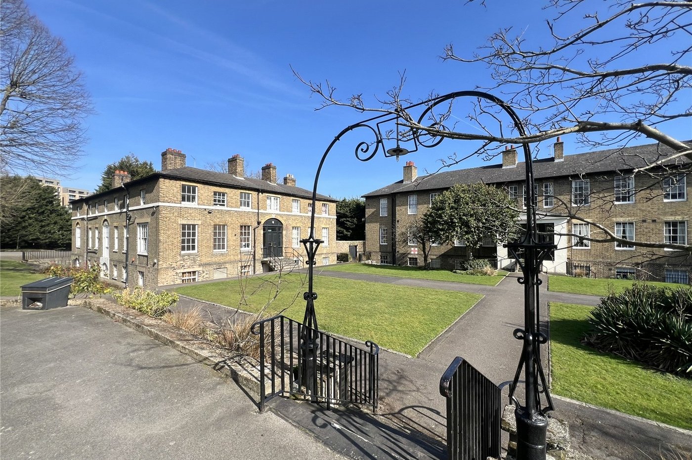 2 bedroom property for sale in Woolwich | Robinson Jackson