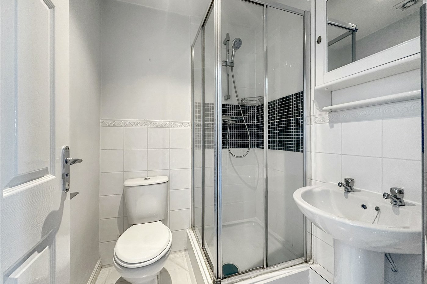 2 bedroom property for sale in Gillingham | Robinson Michael & Jackson