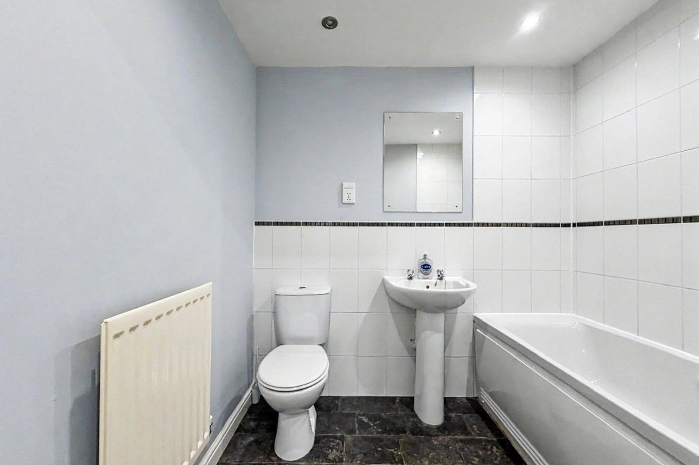 2 bedroom property for sale in Gillingham | Robinson Michael & Jackson