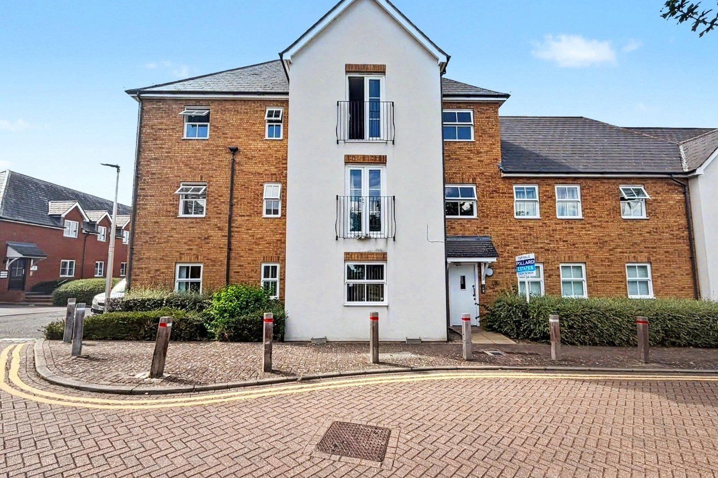 2 bedroom property for sale in Gillingham | Robinson Michael & Jackson