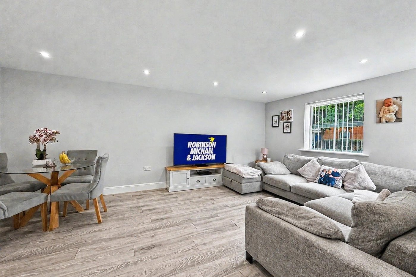 2 bedroom property for sale in Gillingham | Robinson Michael & Jackson