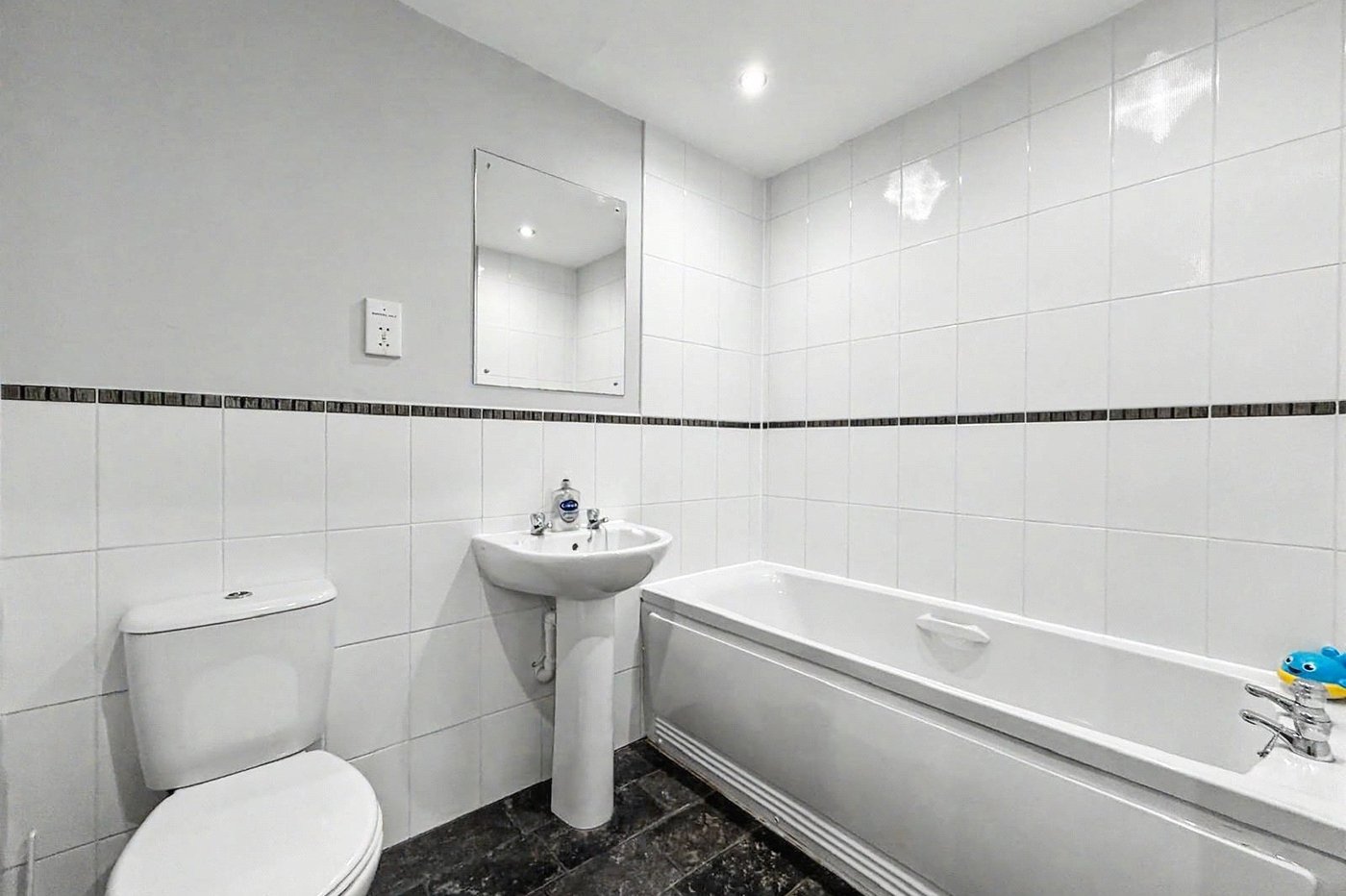 2 bedroom property for sale in Gillingham | Robinson Michael & Jackson