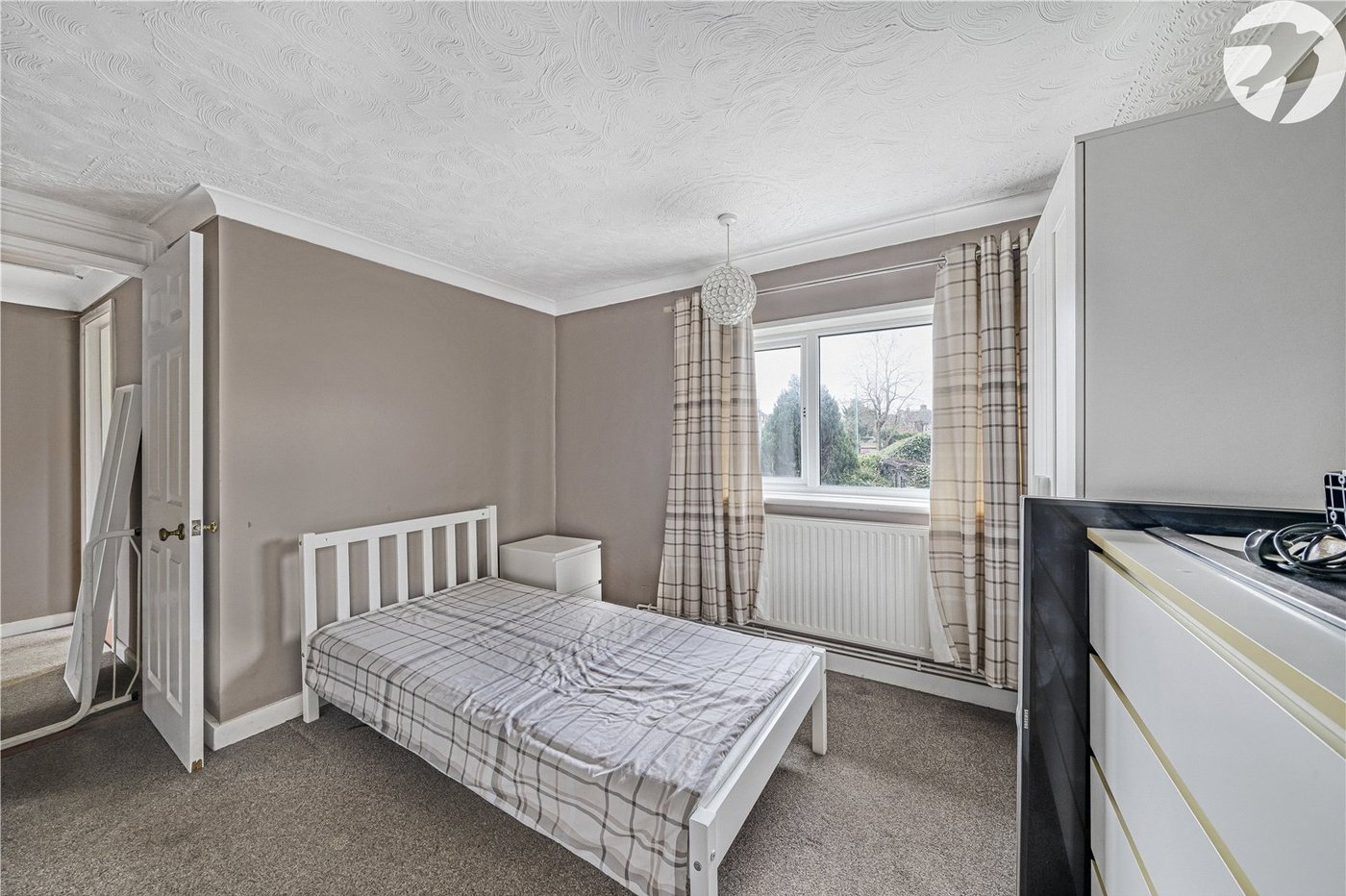 3 bedroom house for sale in Northfleet | Robinson Michael & Jackson