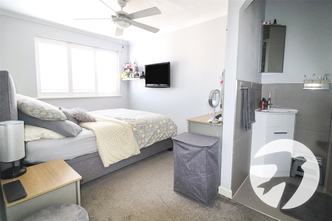 4 bedroom house for sale in Northumberland Heath | Robinson Jackson