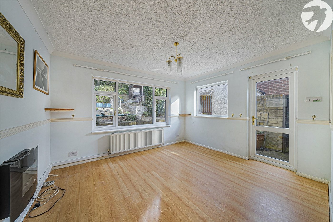 2 bedroom bungalow for sale in Darenth | Robinson Jackson