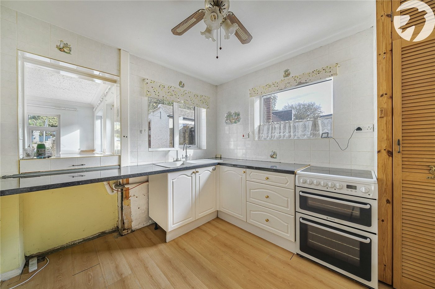 2 bedroom bungalow for sale in Darenth | Robinson Jackson