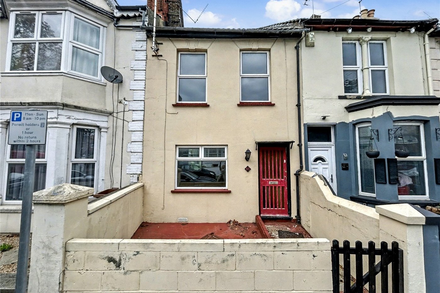 3 bedroom house for sale in Gillingham | Robinson Michael & Jackson