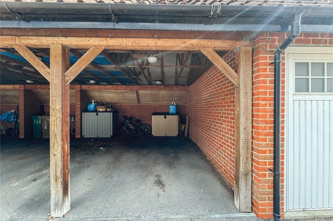 4 bedroom house for sale in Station Road | Robinson Michael & Jackson