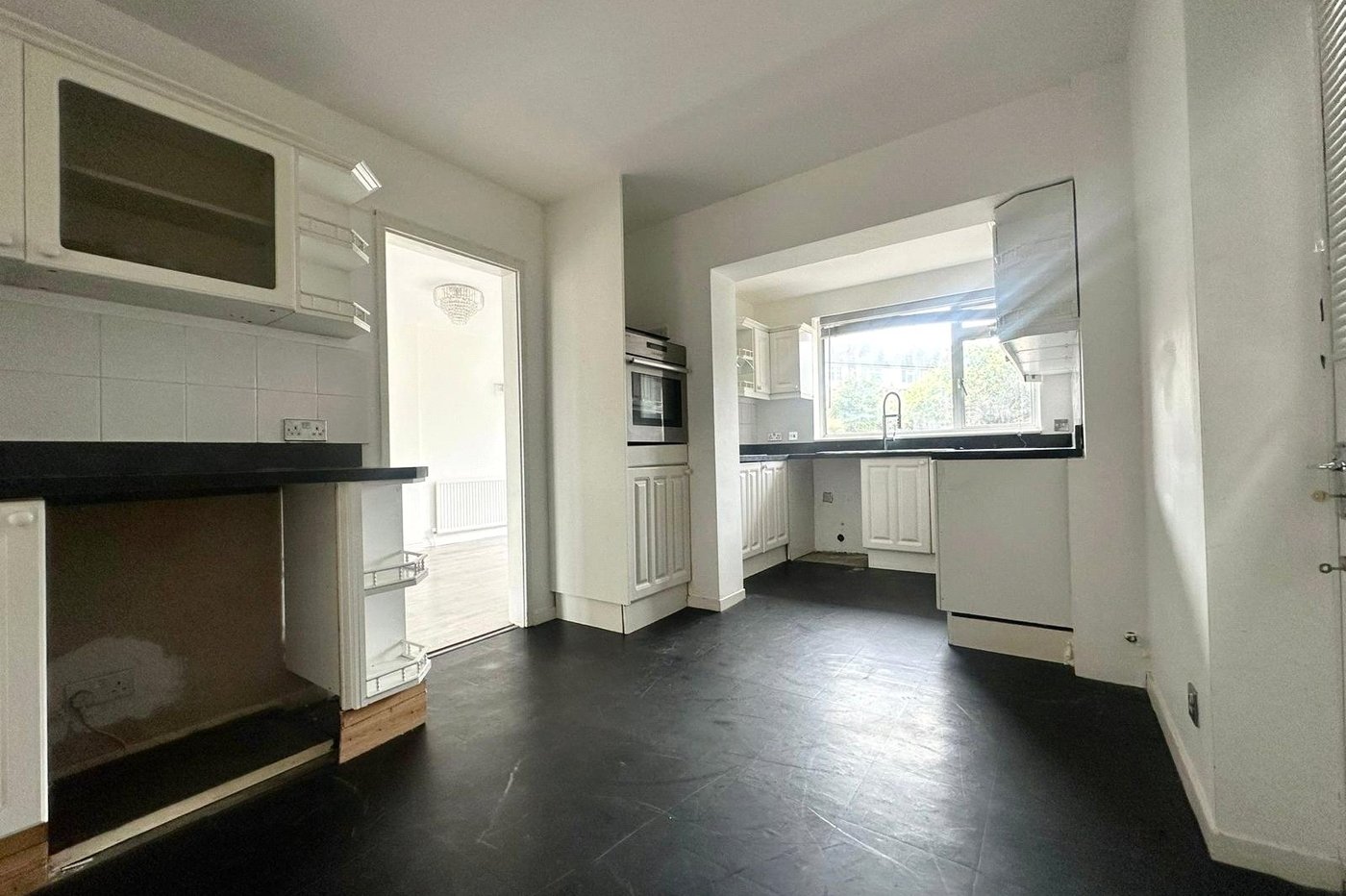 3 bedroom house for sale in Chalk | Robinson Michael & Jackson