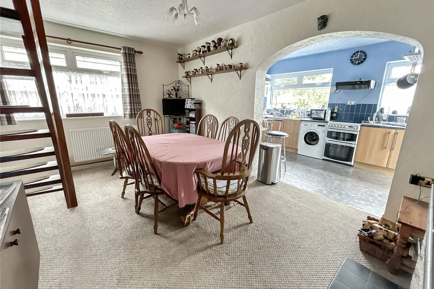 4 bedroom bungalow for sale in Sidcup | Robinson Jackson