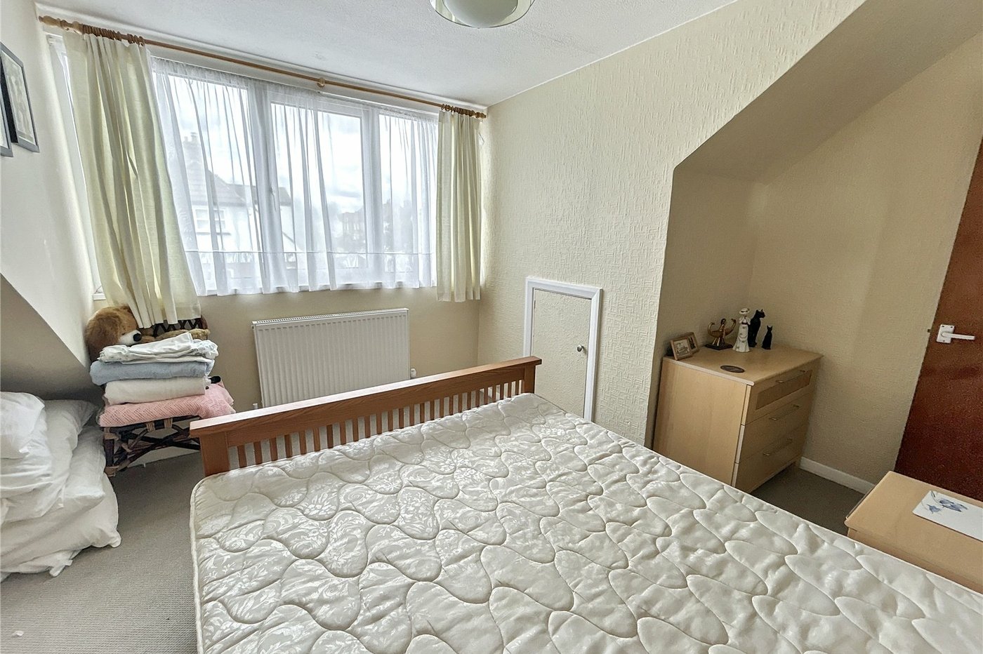 4 bedroom bungalow for sale in Sidcup | Robinson Jackson