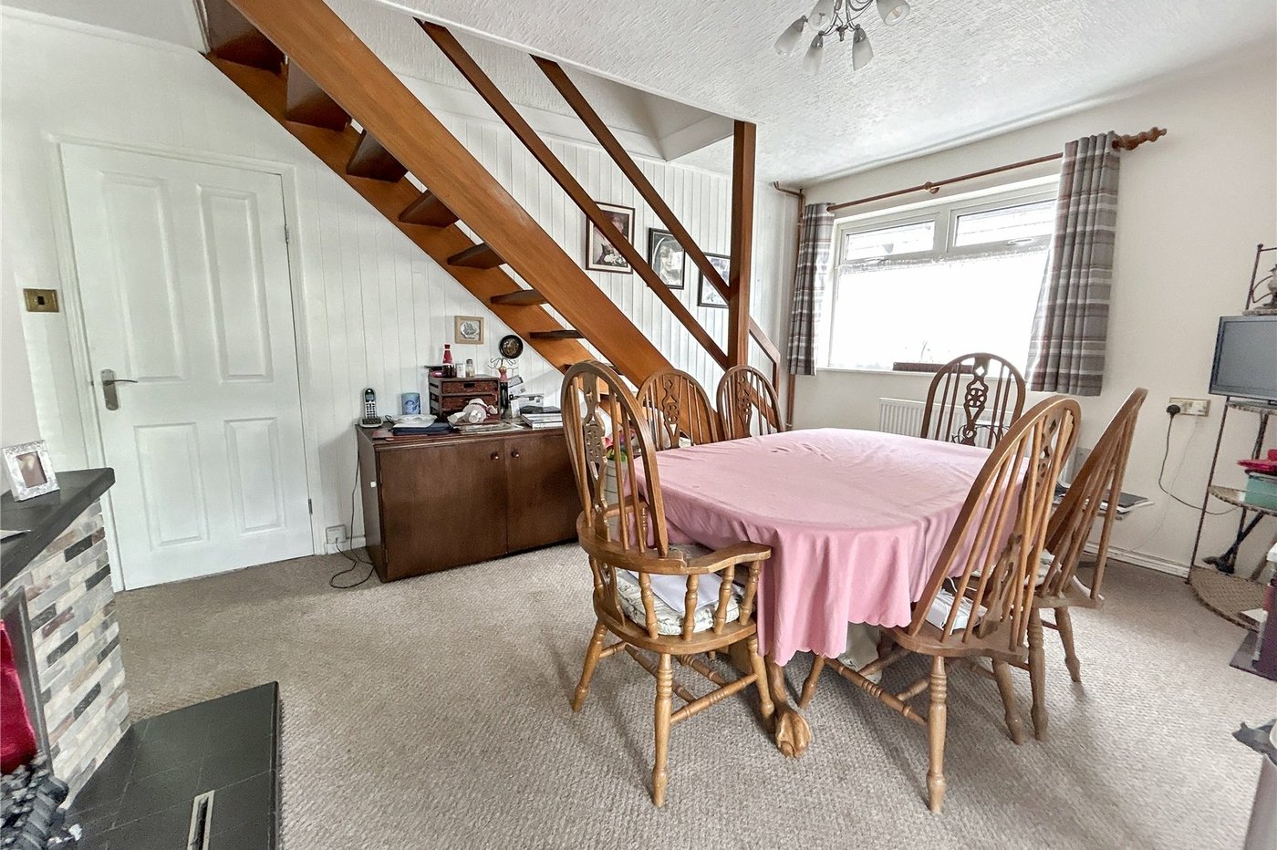 4 bedroom bungalow for sale in Sidcup | Robinson Jackson